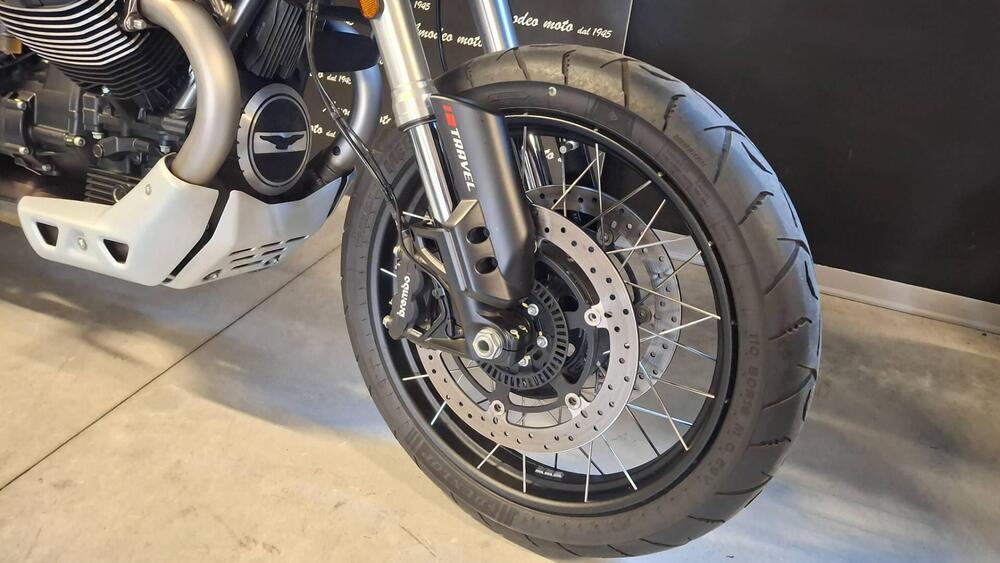 Moto Guzzi V85 TT Travel (2021 - 23) (3)