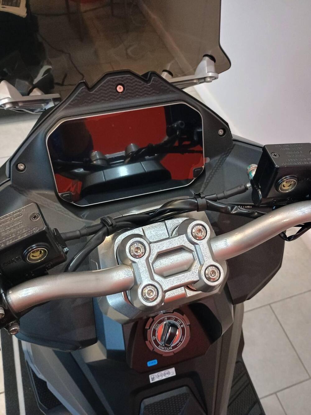 Sym ADX 300 (2024 - 26) (6)