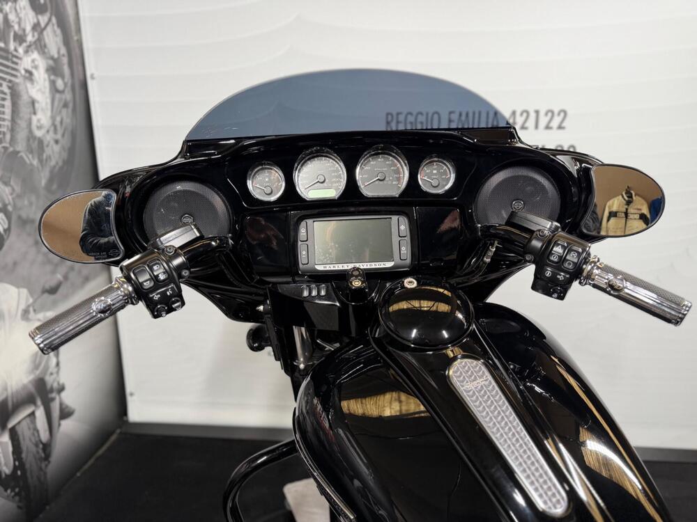 Harley-Davidson 107 Street Glide Special (2017 - 19) - FLHXS (15)