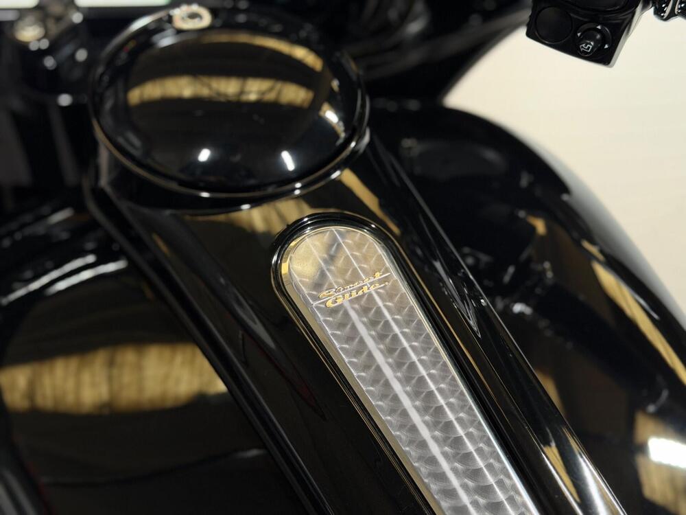 Harley-Davidson 107 Street Glide Special (2017 - 19) - FLHXS (17)