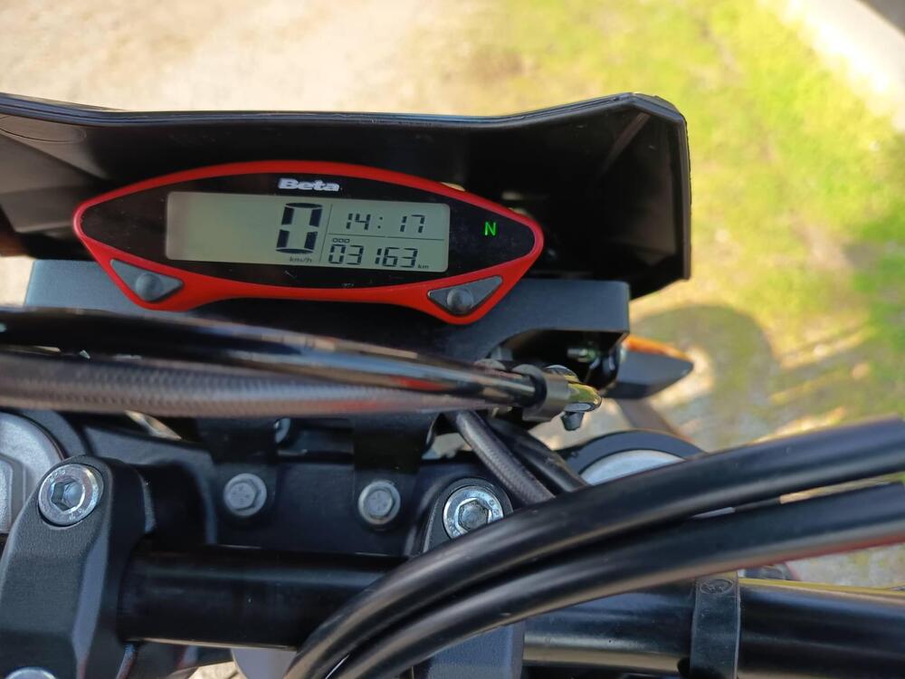 Betamotor RR 125 4T Motard T - X Special Edition (2025 - 26) (3)