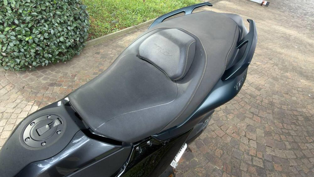 Yamaha T-Max 560 Tech Max (2022 - 24) (3)