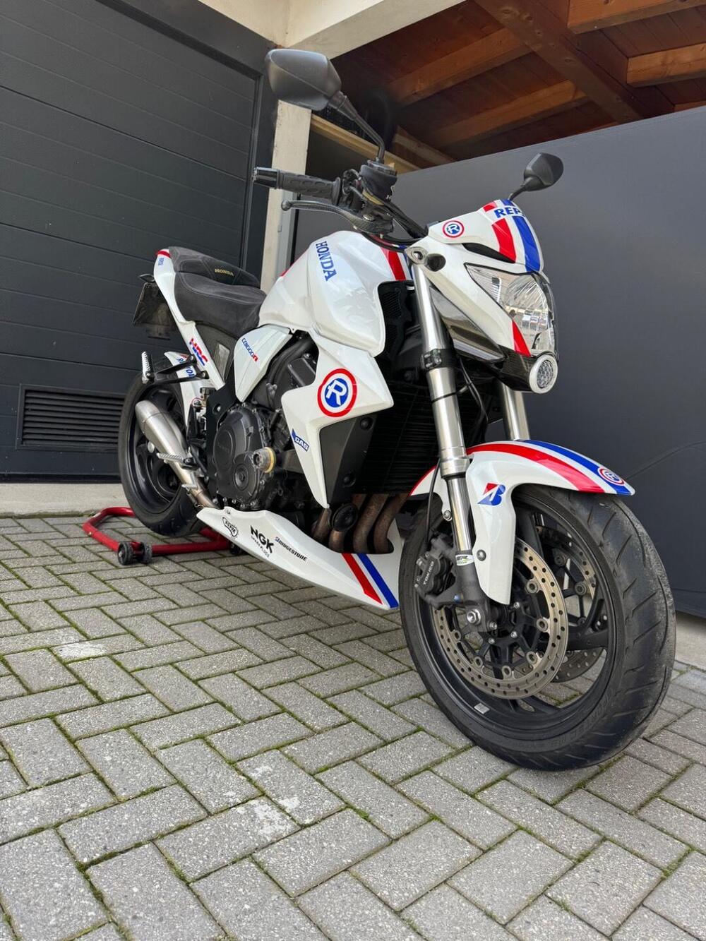 Honda CB 1000 R (2008 - 10) (4)