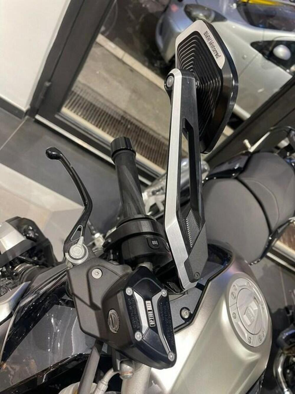 Bmw R 1250 R (2021 - 25) (2)