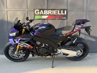 Aprilia Tuono V4 Factory (2025 - 26) usata