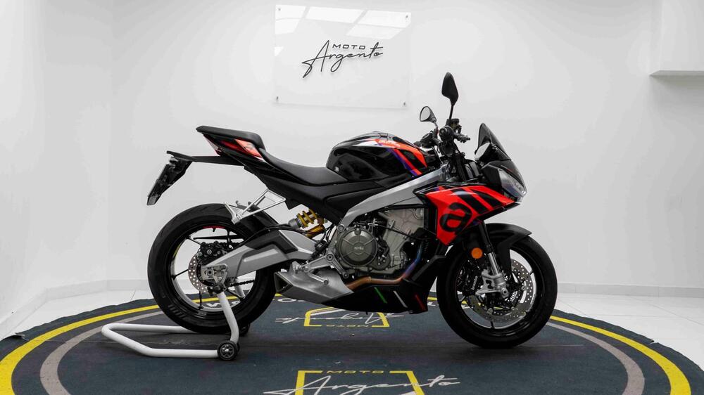 Aprilia Tuono 660 Factory (2022 - 24) (2)