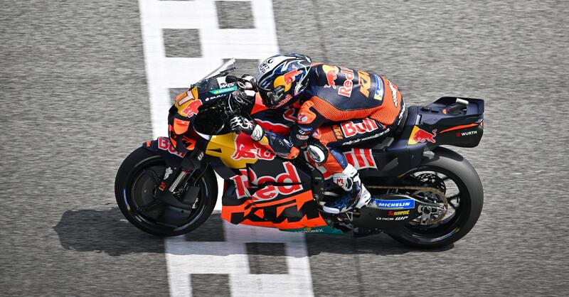 MotoGP 2026. GP di Thailandia. Sprint: spettacolo M&aacute;rquez-Pedro Acosta, vince il pi&ugrave; giovane per una penalizzazione a Marc, caduto Marco Bezzecchi [RISULTATI e VIDEO]