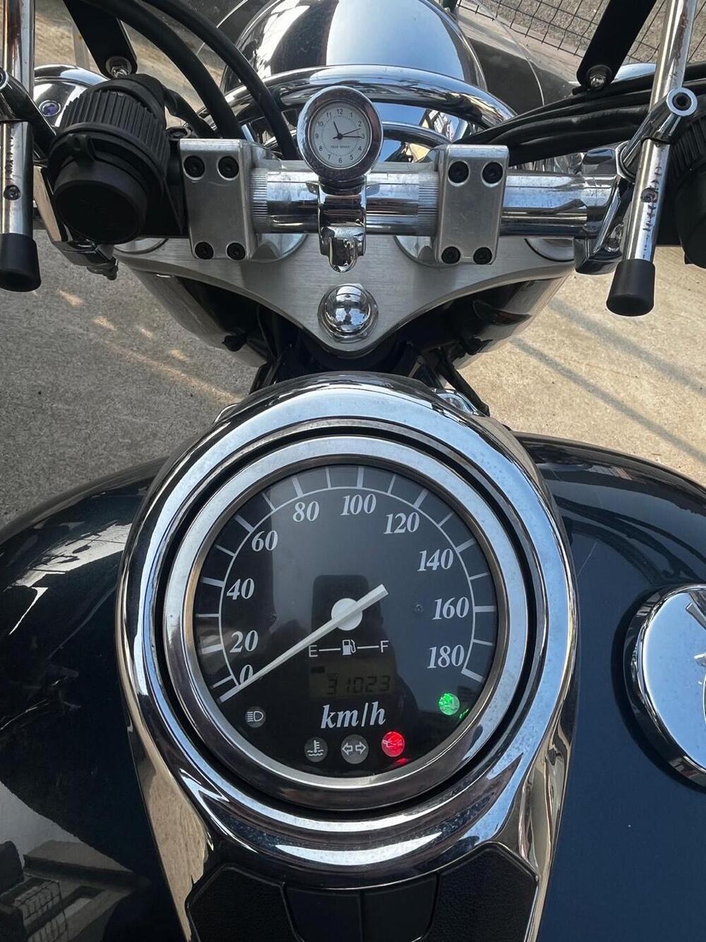 Suzuki VL 800 Intruder Volusia (2000 - 04) (4)