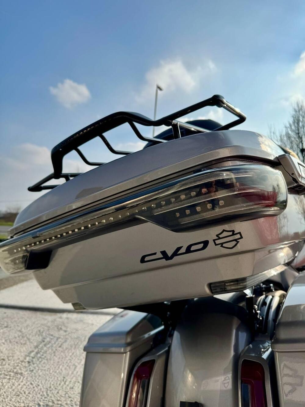 Harley-Davidson CVO Road Glide (2023) (7)