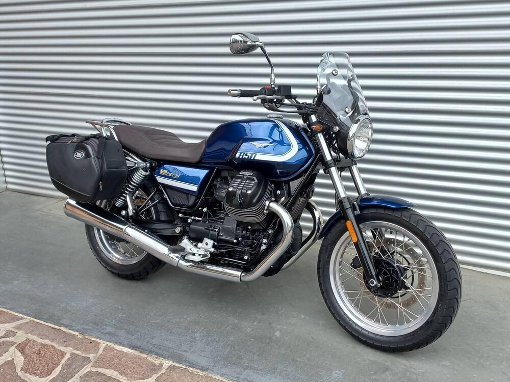 Moto Guzzi V7 Stone Special Edition (2022 - 25) (4)