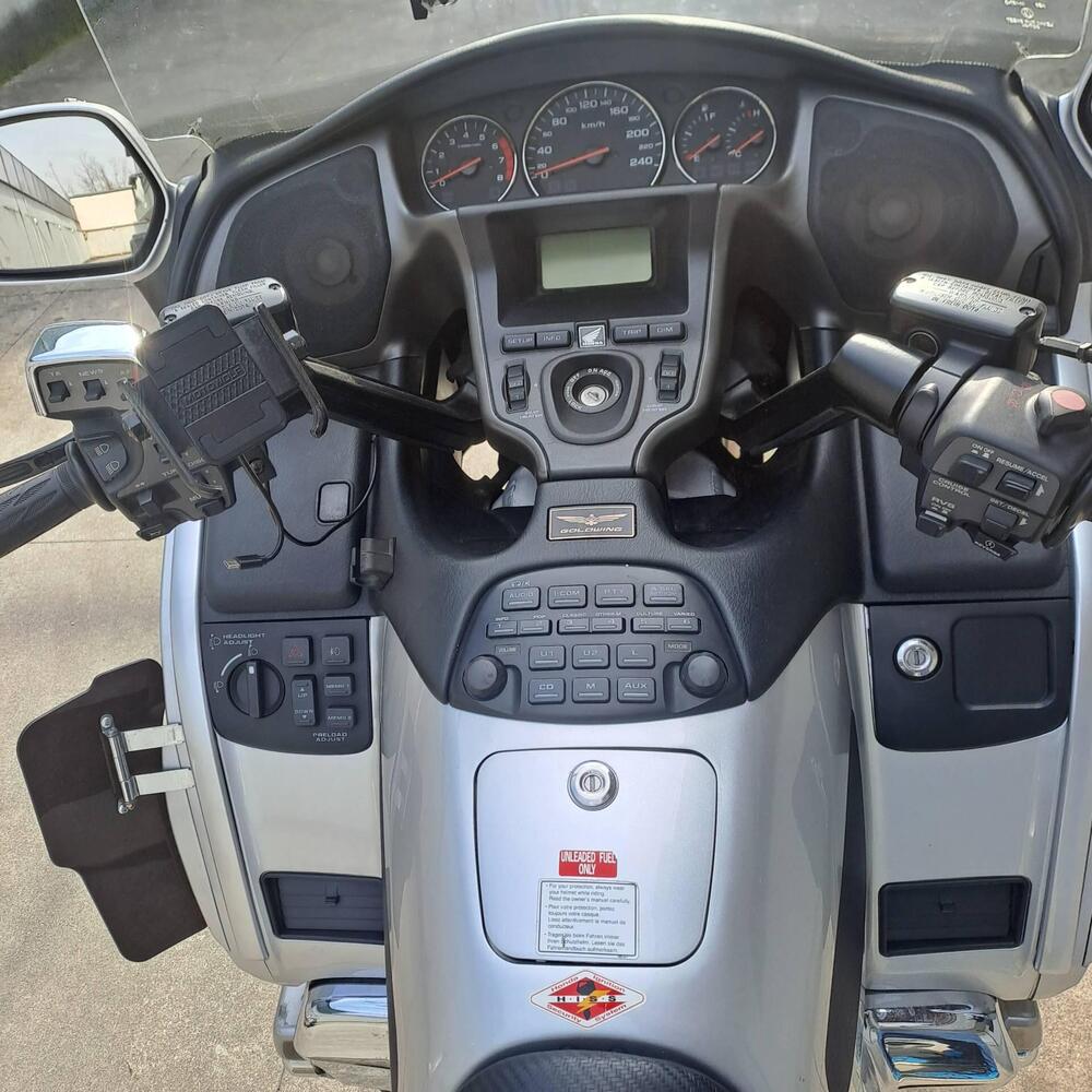 Honda GL 1800 Gold Wing (2007 - 11) (2)