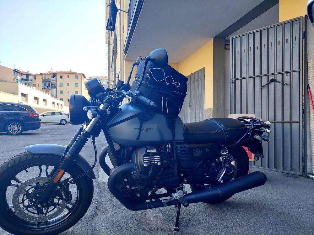 Moto Guzzi V7 III Stone (2017 - 20) (7)