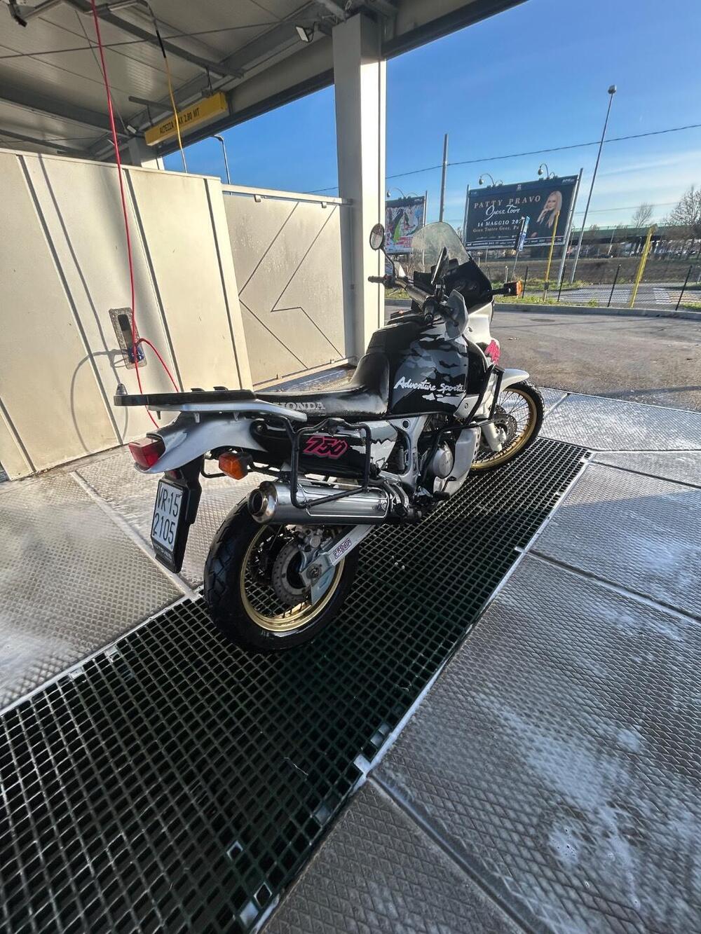 Honda Africa Twin XRV 750 (1993 - 95) (3)