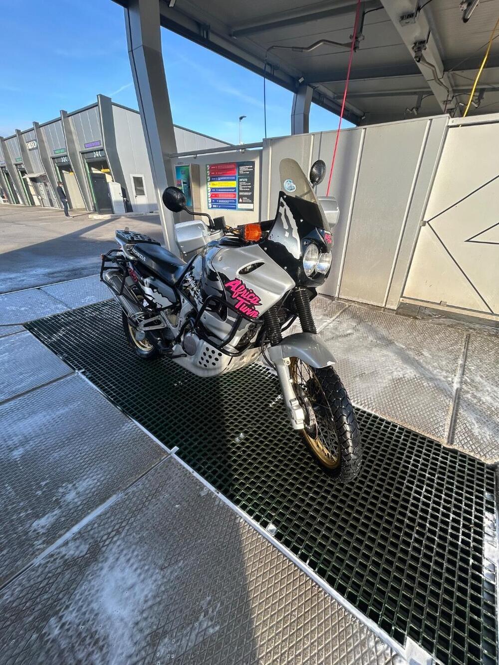 Honda Africa Twin XRV 750 (1993 - 95) (4)