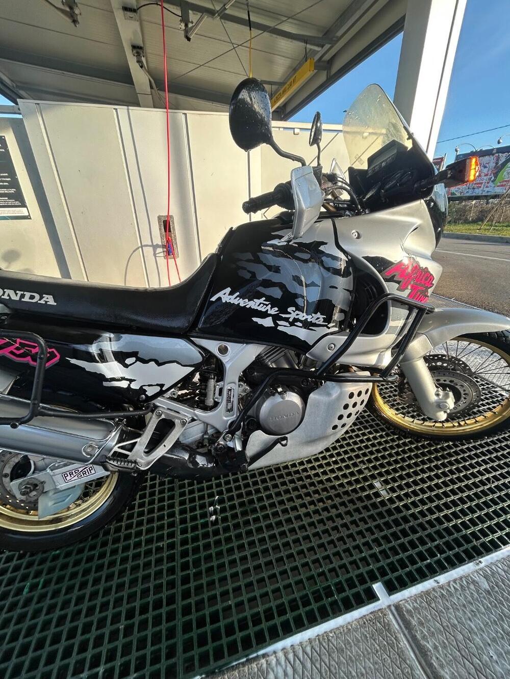 Honda Africa Twin XRV 750 (1993 - 95) (6)