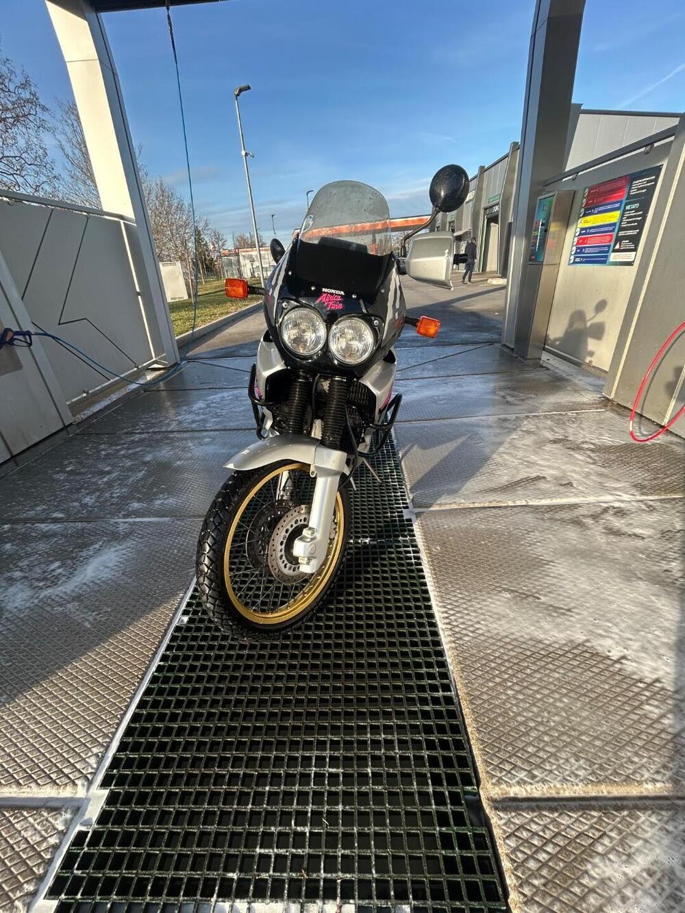 Honda Africa Twin XRV 750 (1993 - 95) (8)