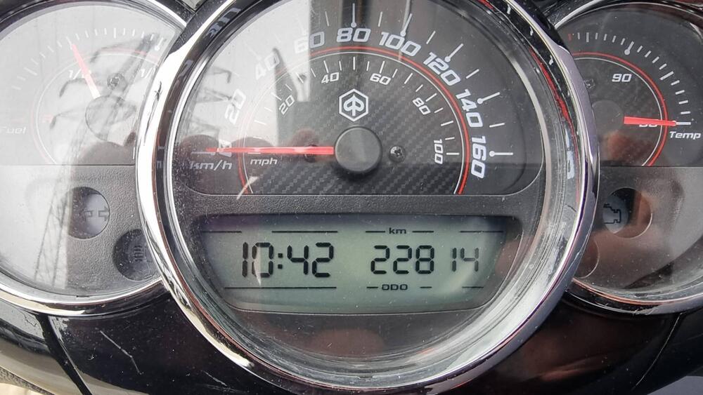 Piaggio Beverly 300 i.e. Police ABS-ASR (2017 - 20) (5)