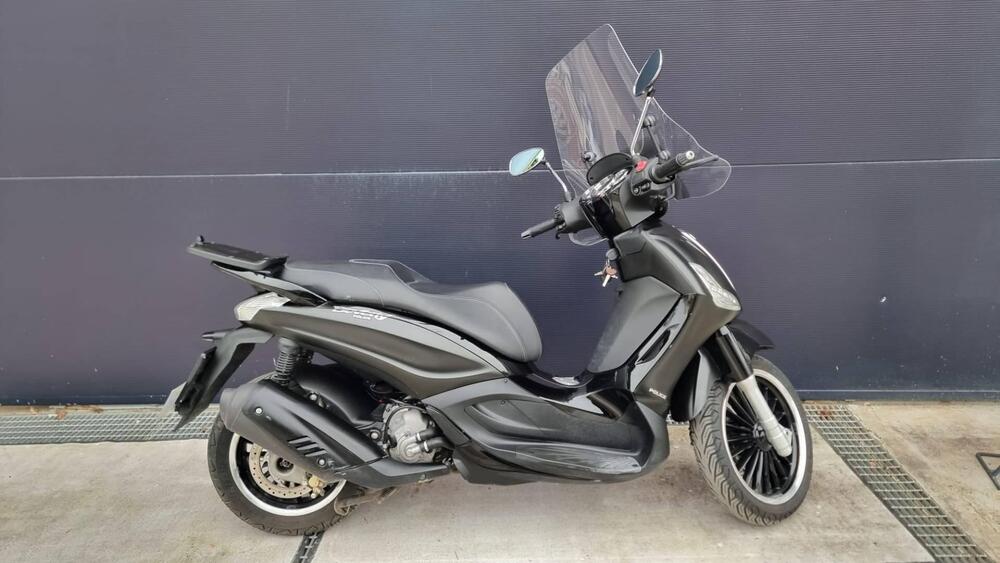 Piaggio Beverly 300 i.e. Police ABS-ASR (2017 - 20) (6)