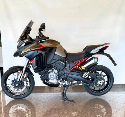 Ducati Multistrada V4 S Grand Tour (2024) usata
