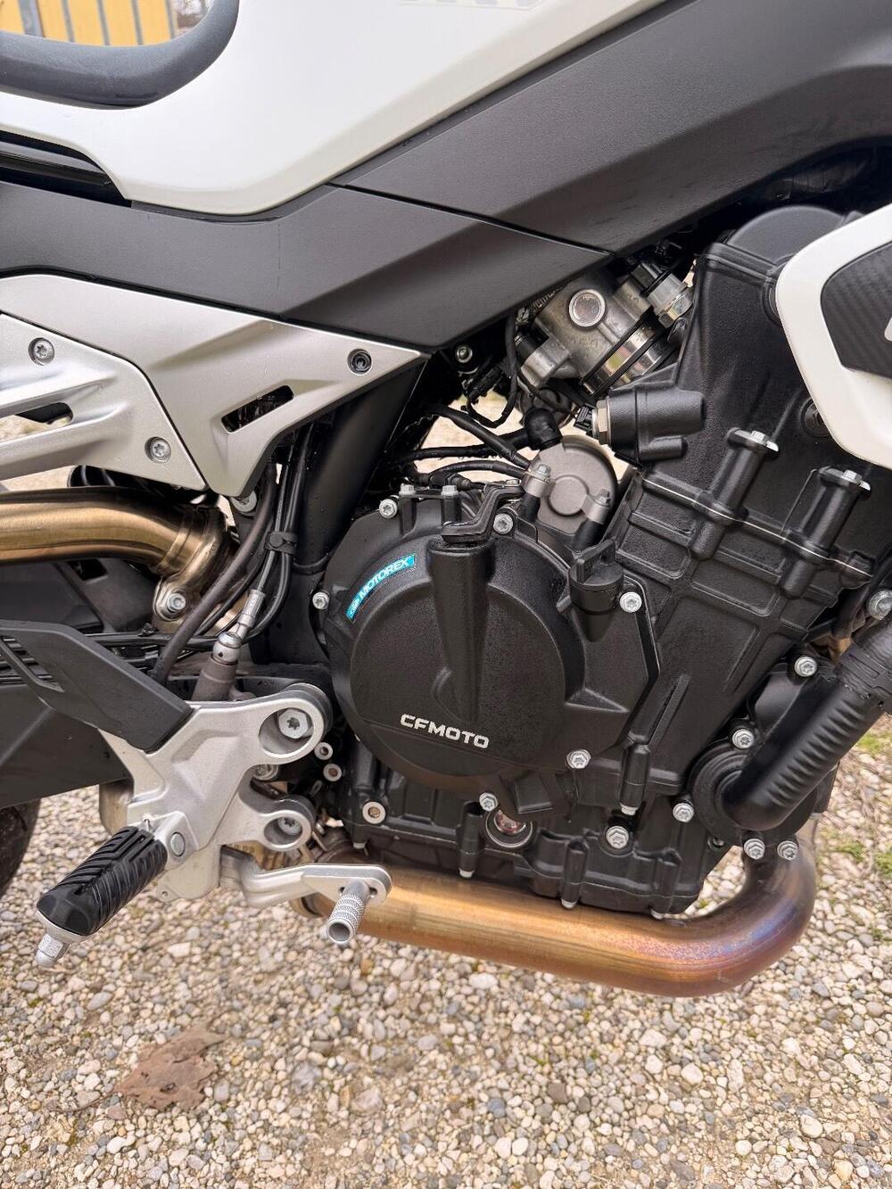CFMOTO 800NK Advanced (2023 - 26) (5)