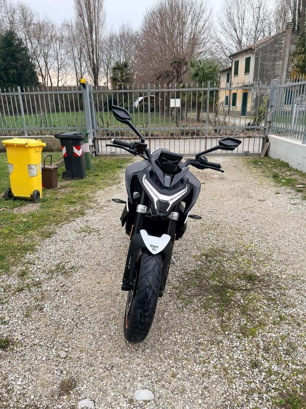 CFMOTO 800NK Advanced (2023 - 26) (9)