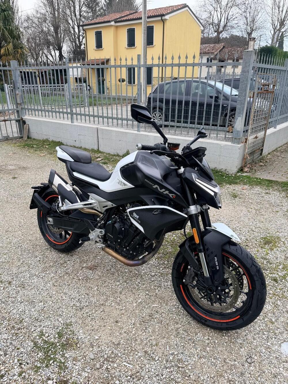 CFMOTO 800NK Advanced (2023 - 26) (10)