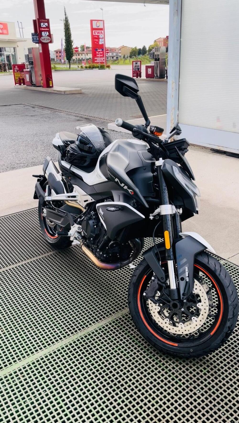 CFMOTO 800NK Advanced (2023 - 26)