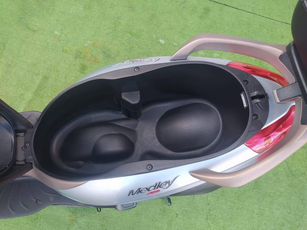 Piaggio Medley 150 ABS (2021 - 25) (8)