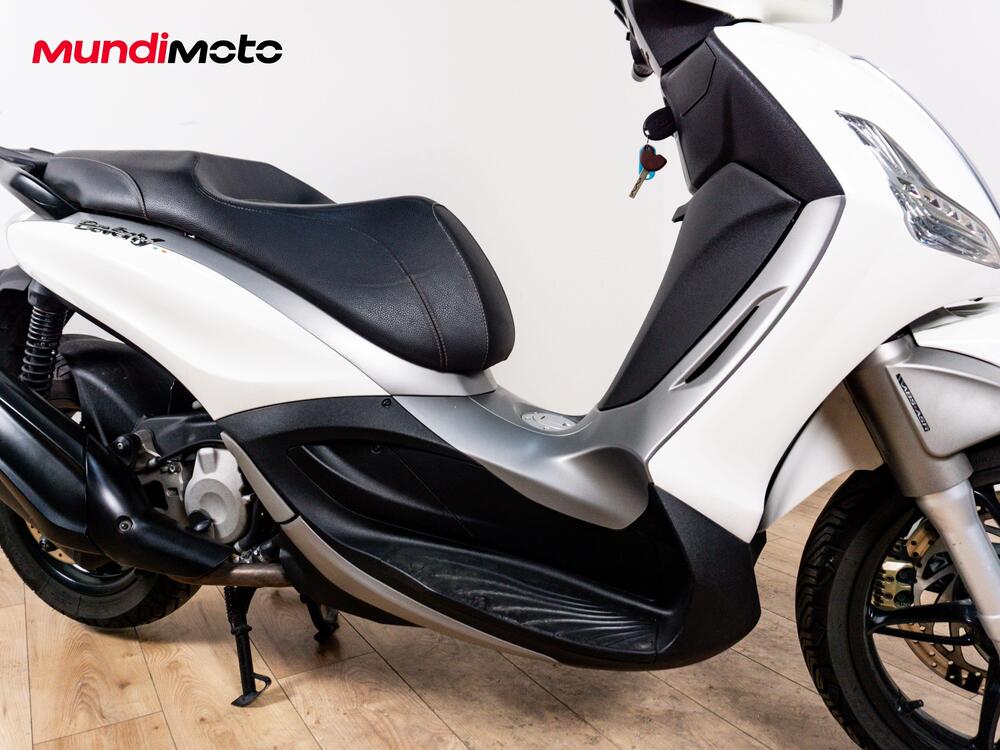 Piaggio Beverly 350 SportTouring ie ABS (2011 - 17) (5)