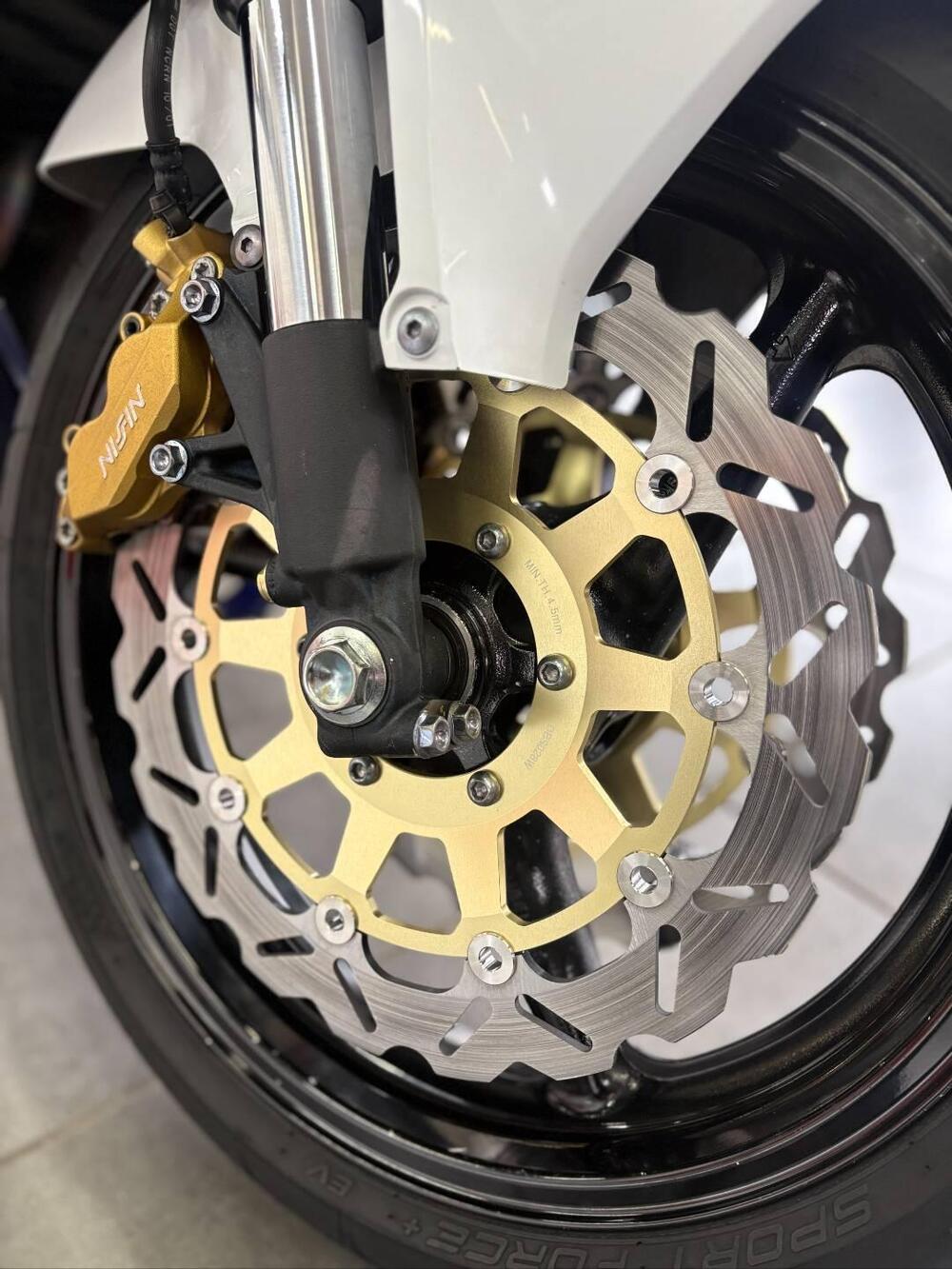 Honda CBR 900 RR Fireblade (2002 - 04) (7)