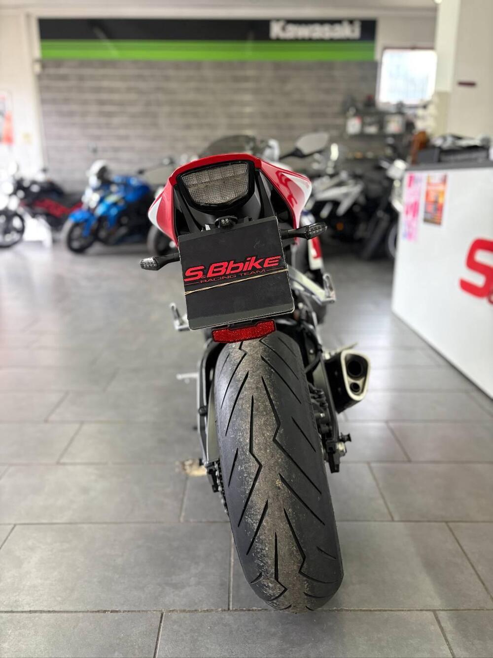 Honda CBR 1000 RR Fireblade (2012 - 16) (4)