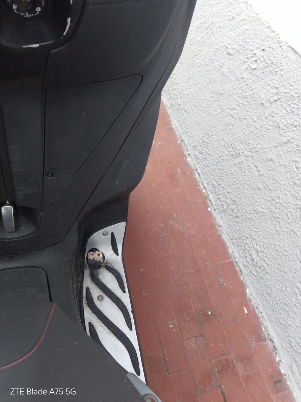 Piaggio MP3 300 ABS Hpe (2021 - 24) (7)