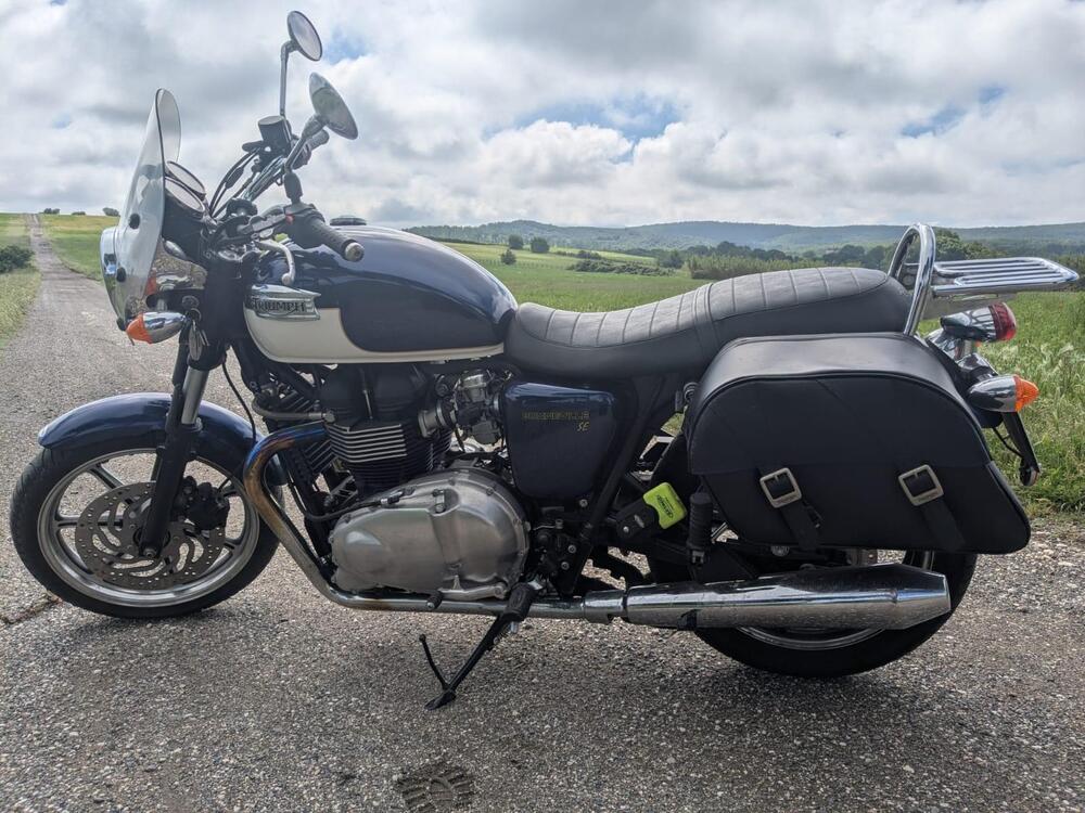 Triumph Bonneville SE (2009 - 13) (3)