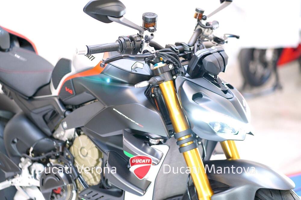 Ducati Streetfighter V4 1100 SP (2022) (9)