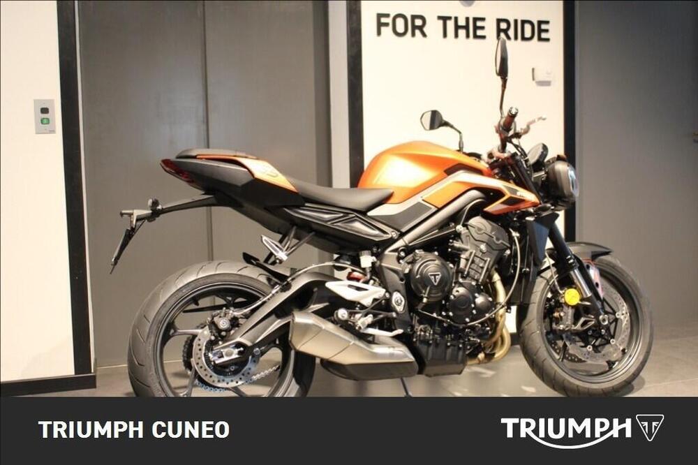 Triumph Street Triple 765 R A2 (2024 - 26) (3)