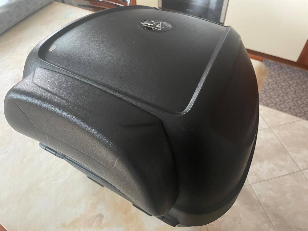 Bauletto compatto da 3kg di portata Triumph (3)