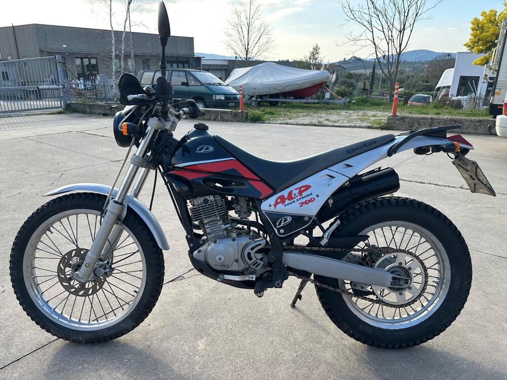 Betamotor Alp 200 (3)