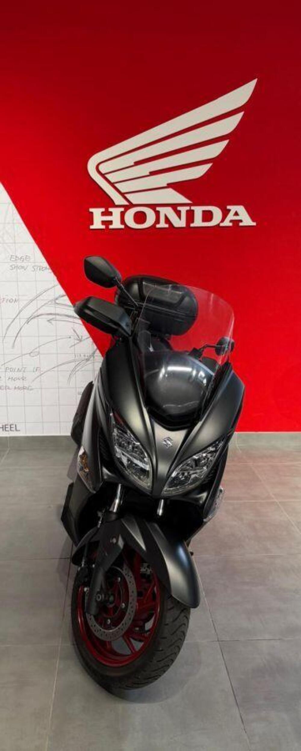 Suzuki Burgman AN 400 (2017 - 20) (3)