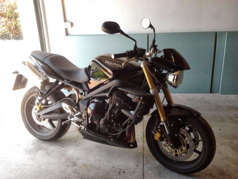 Triumph Street Triple (2007 - 12) (2)