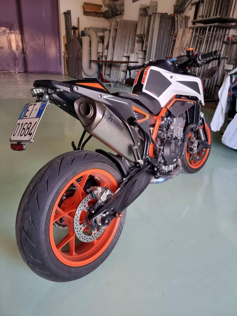 KTM 890 Duke R (2020) (2)