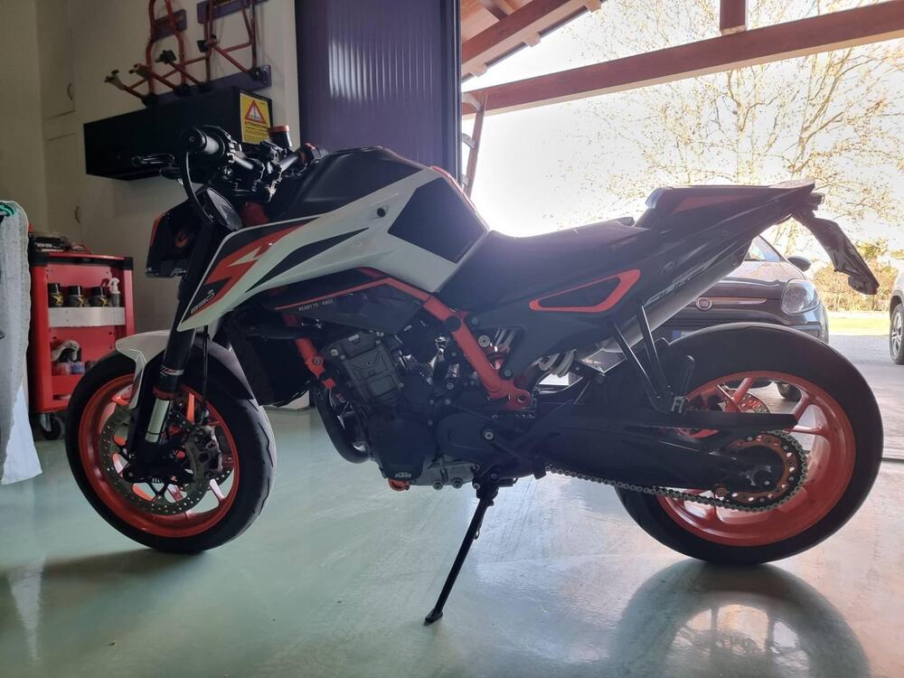 KTM 890 Duke R (2020) (4)