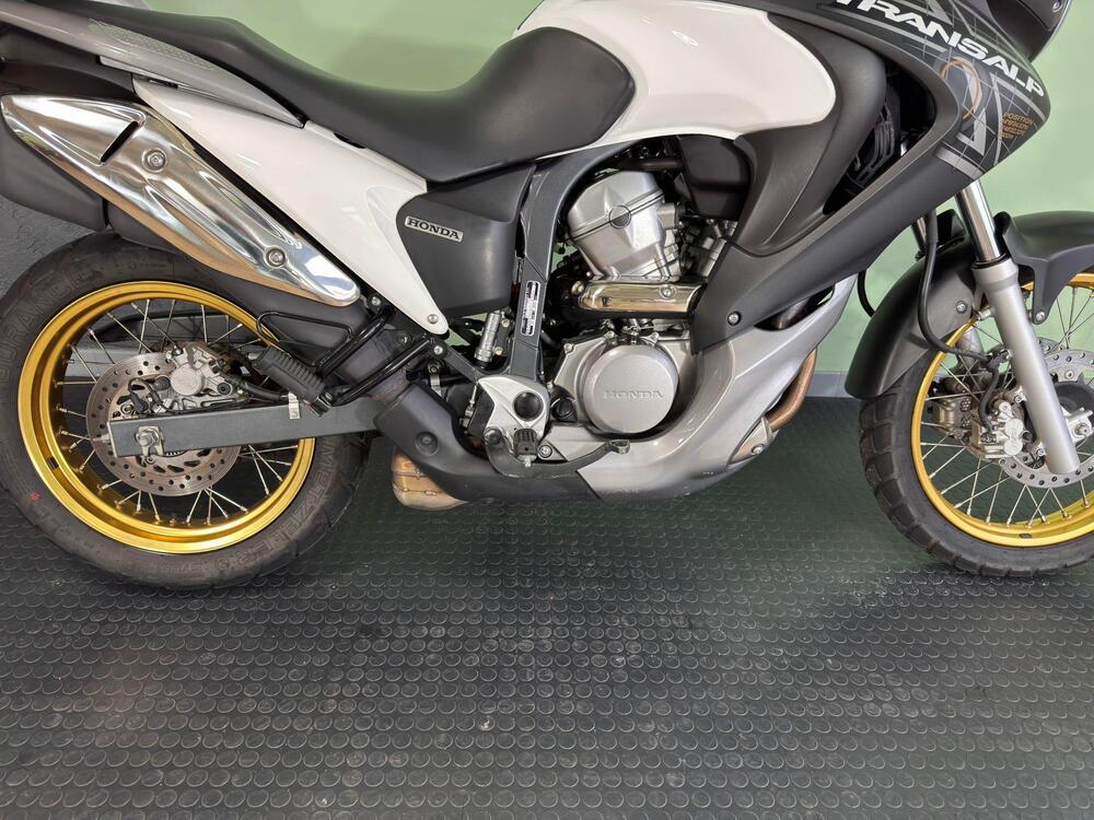 Honda Transalp XL 700 V ABS (2007 - 2013) (7)