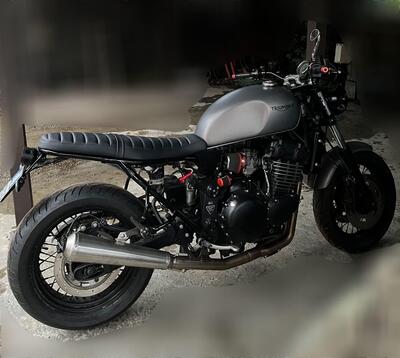 Triumph Thunderbird 900 Sport (2003 - 04) usata