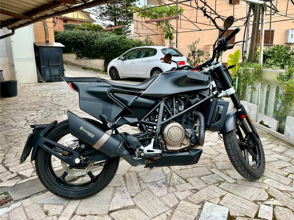 Husqvarna Svartpilen 701 (2019) (5)