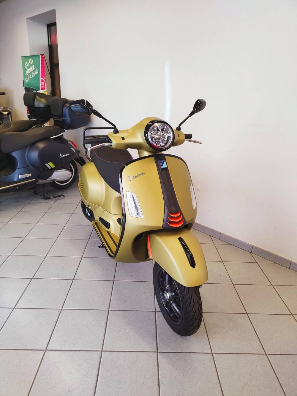 Vespa GTS 300 Super Sport (2023 - 24) (6)