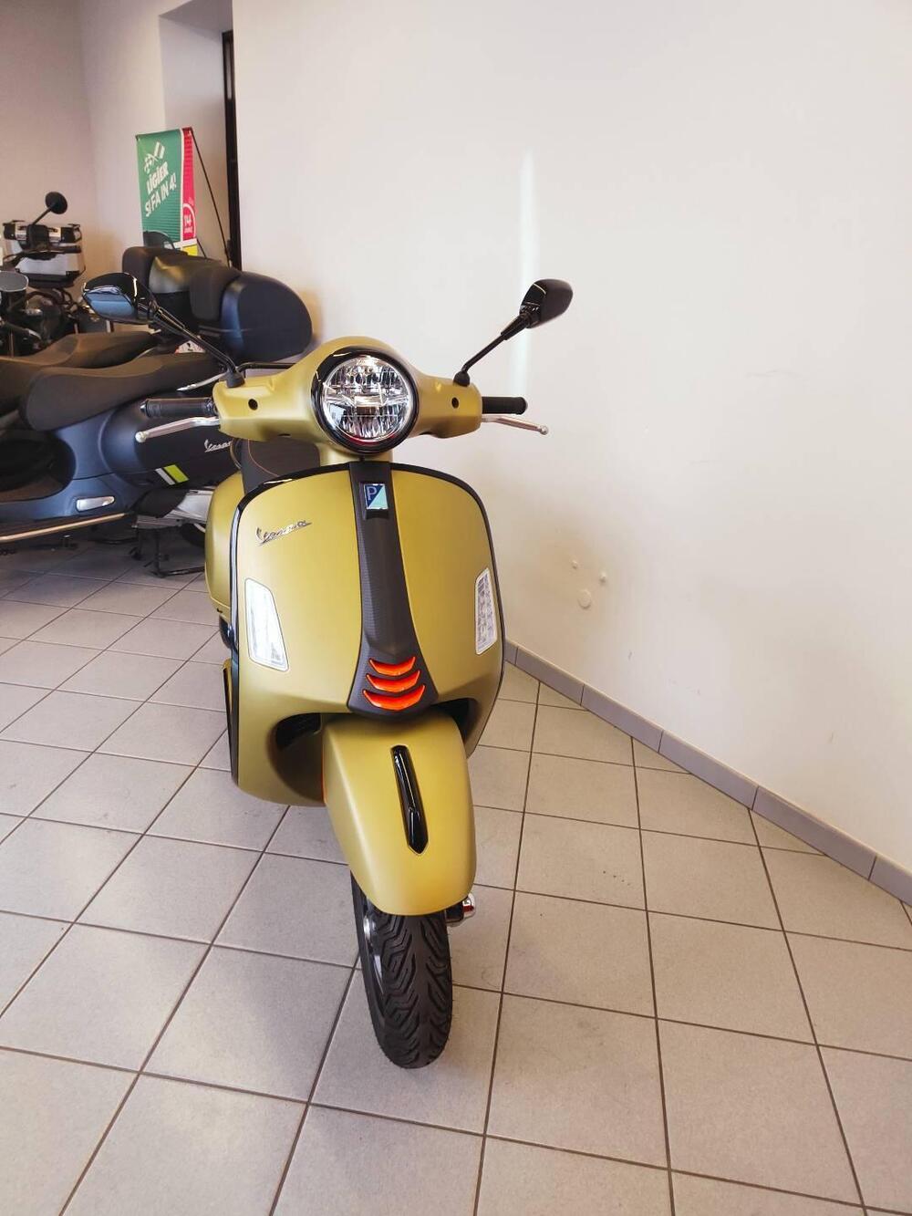 Vespa GTS 300 Super Sport (2023 - 24) (7)
