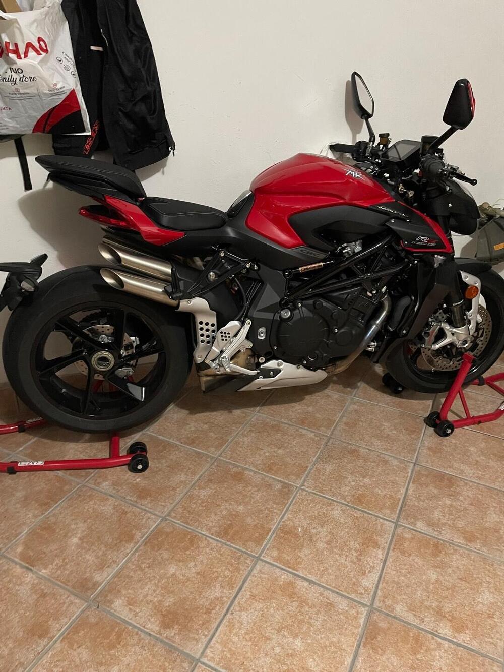 MV Agusta Brutale 1000 RS (2022 - 26) (8)