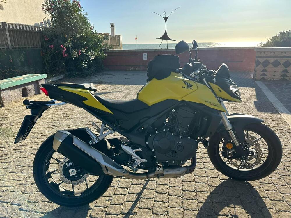 Honda CB 750 Hornet (2023 - 24) (2)