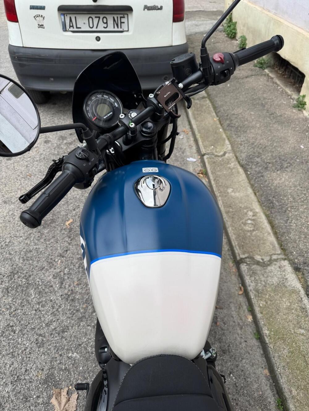 Royal Enfield HNTR 350 (2022 - 26) (12)