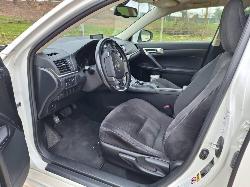 Lexus CT usata a Venezia (13)